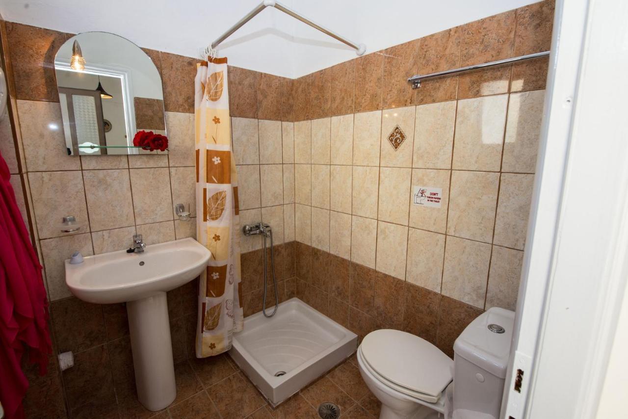 Spiros And Polyxeni Apartments Afión Екстериор снимка